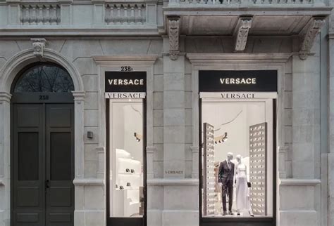 Versace – Lisbon Shopping